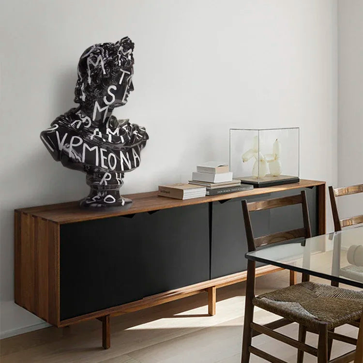 Luxury Large Sculptured Ornaments Figurines for Interior Sculptured Ornaments Nordic Statue Home Decoration Accessories Gift