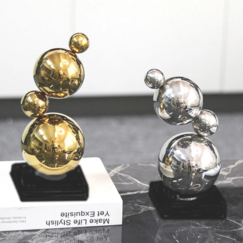 Modern Figurines Nordic Simple Creative Miniatures Elegant Aesthetic Design Figurine Luxury Household Metal Home Decoration