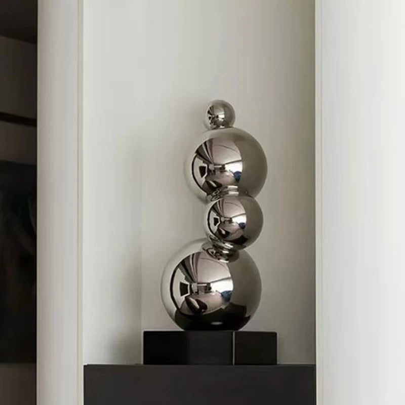 Modern Figurines Nordic Simple Creative Miniatures Elegant Aesthetic Design Figurine Luxury Household Metal Home Decoration