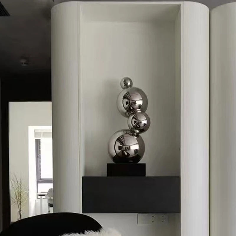 Modern Figurines Nordic Simple Creative Miniatures Elegant Aesthetic Design Figurine Luxury Household Metal Home Decoration