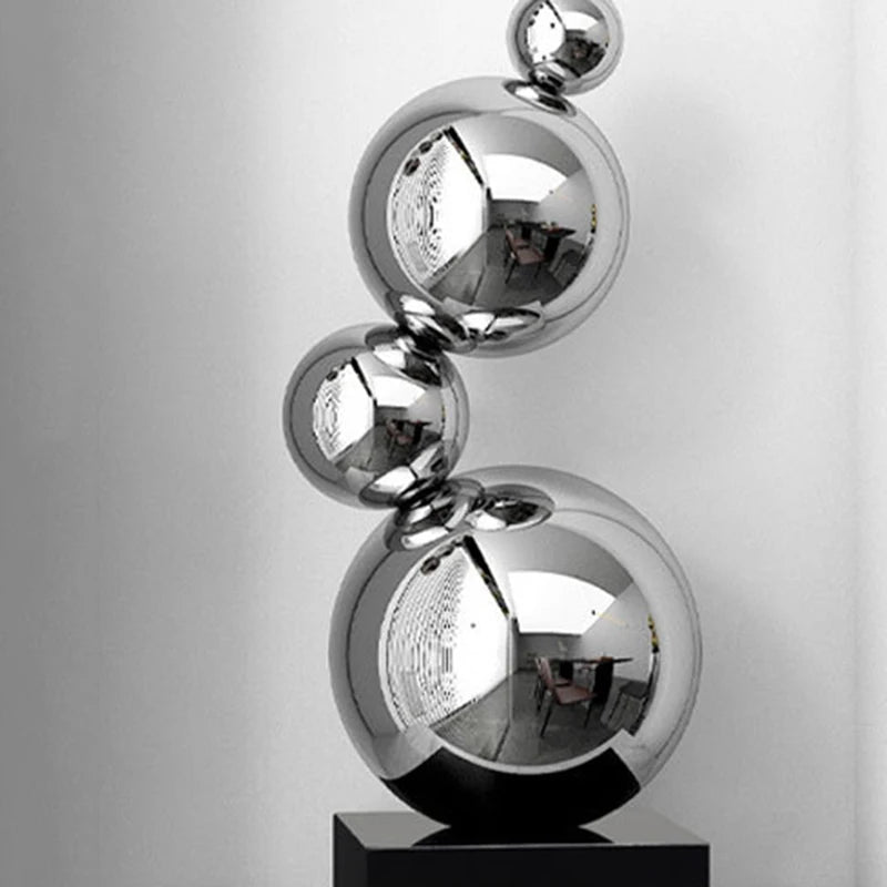 Modern Figurines Nordic Simple Creative Miniatures Elegant Aesthetic Design Figurine Luxury Household Metal Home Decoration